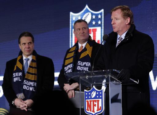 NFL Commissioner Roger Goodell wearing custom super bowl scarves